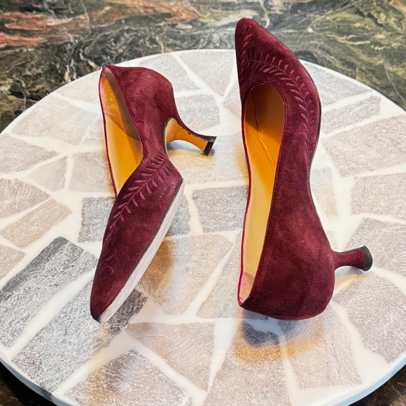 Manolo Blahnik Suede Kitten Heel Pumps, sz 37 1/2 - Deep Burgundy - Picture 5 of 12
